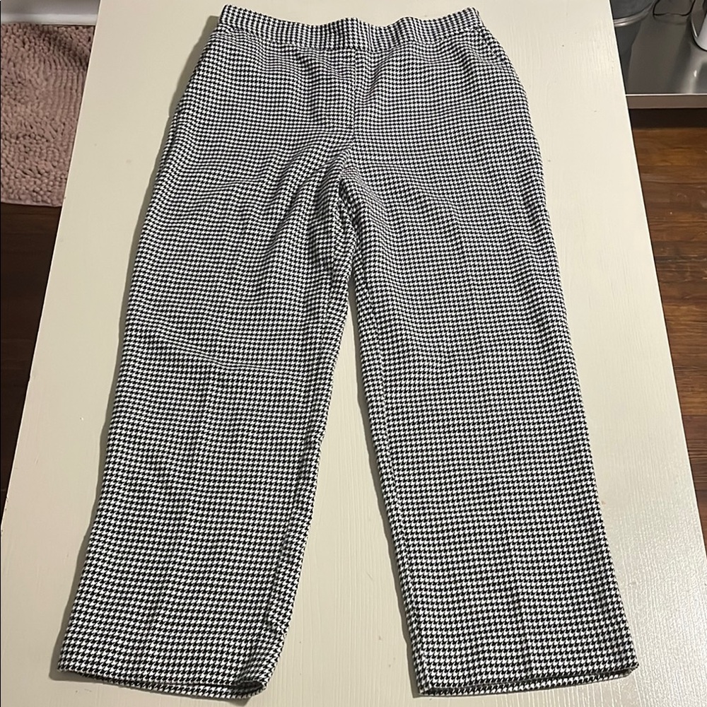 Zara Black and White Houndstooth Pants- Size Small